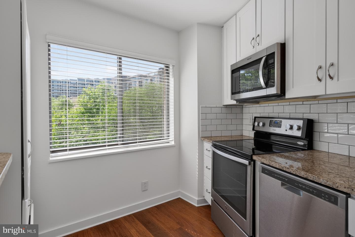 1600 N Oak Street #603 photo 26