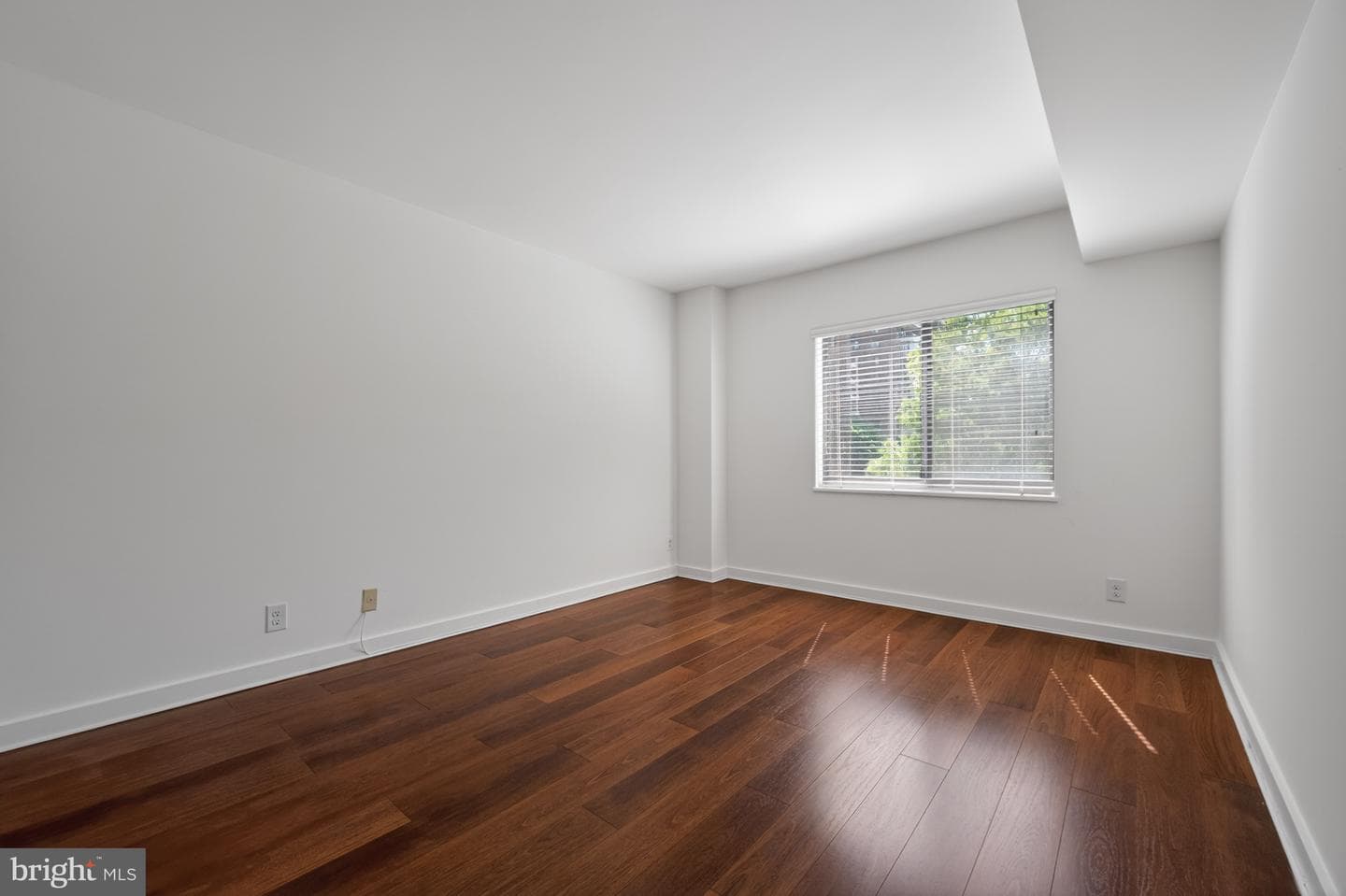 1600 N Oak Street #603 photo 31