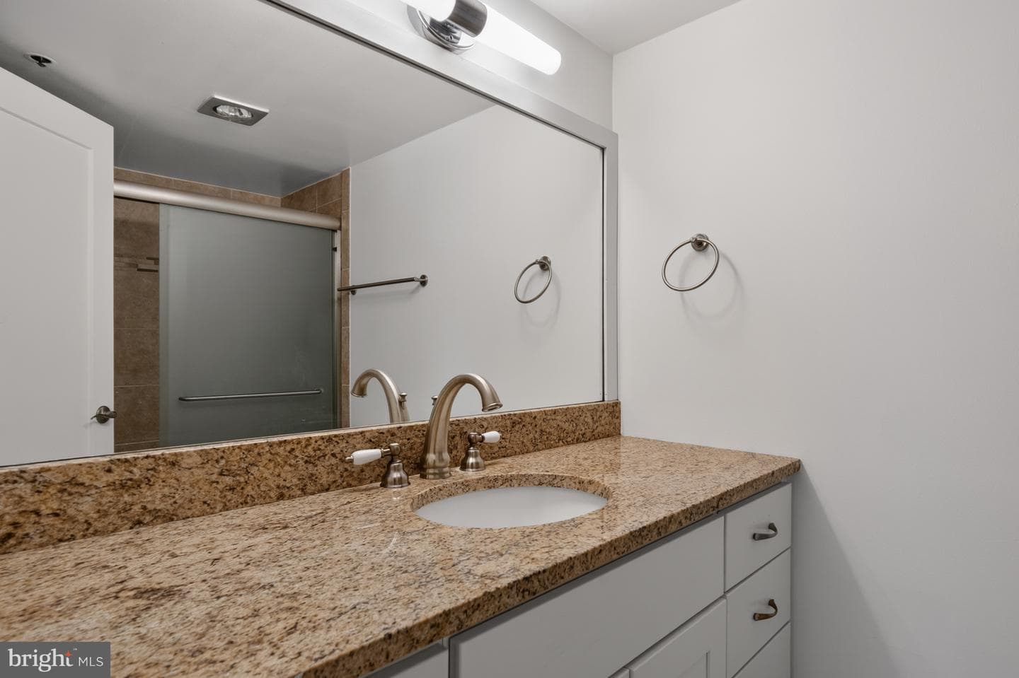 1600 N Oak Street #603 photo 34