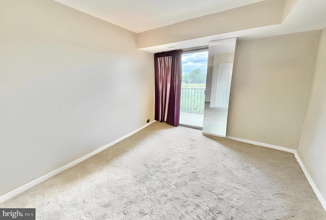 1300 Army Navy Drive #823 photo 12