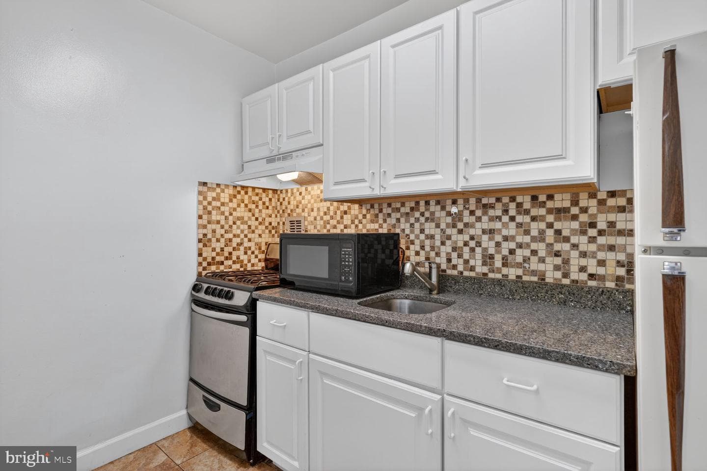1121 Arlington Blvd # 348 photo 2