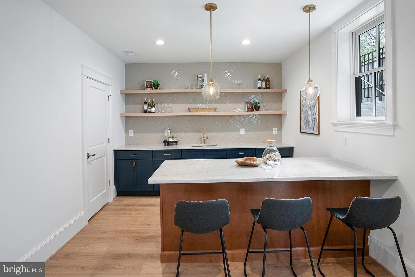 502 N Jackson Street photo 33