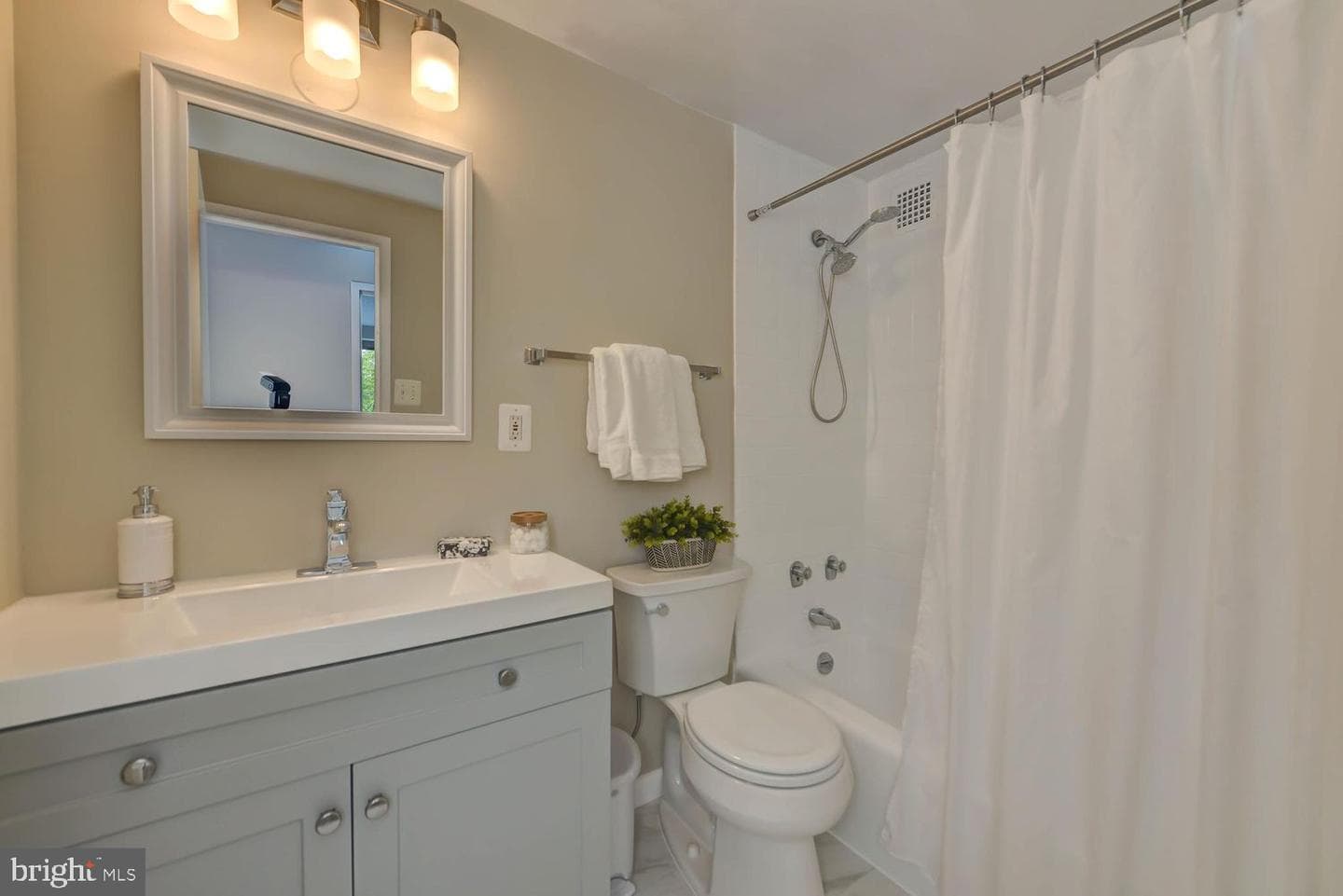 4141 N Henderson Road #217 photo 17