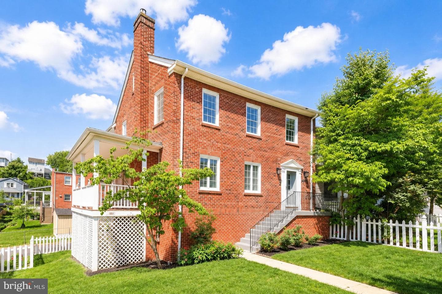 2012 S Glebe Road, Arlington