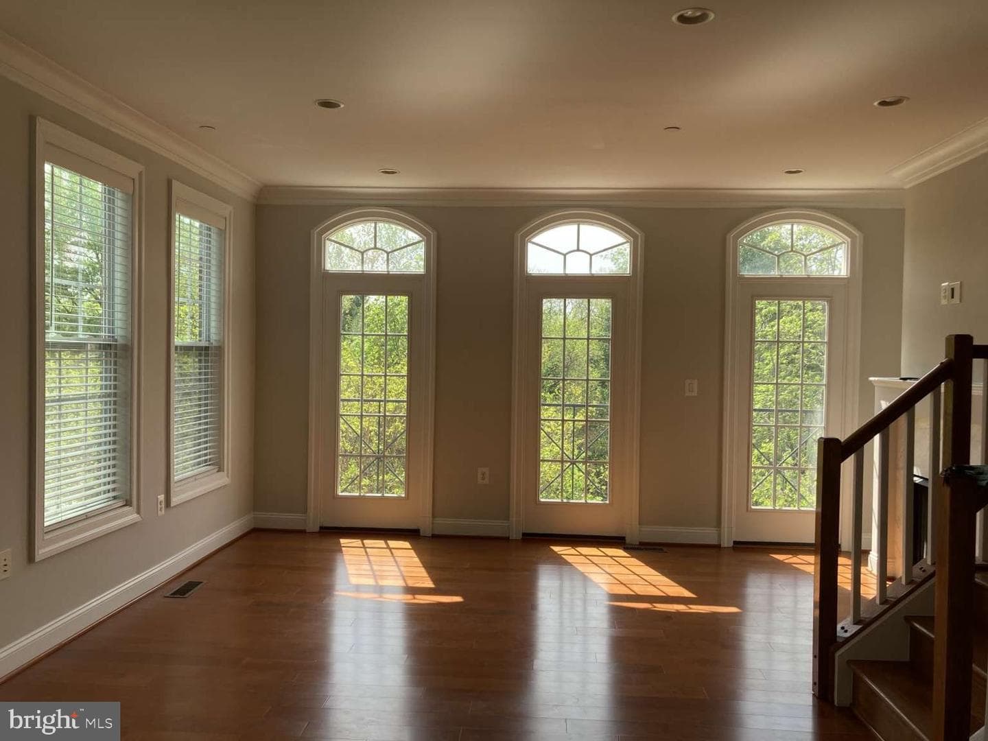 805 N Woodrow Street photo 4
