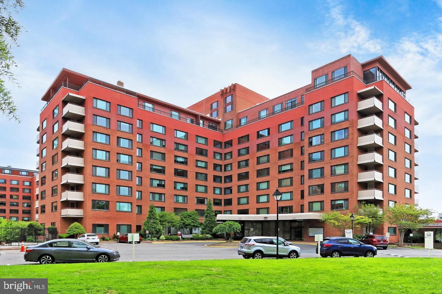 1011 Arlington Boulevard #513 photo 1