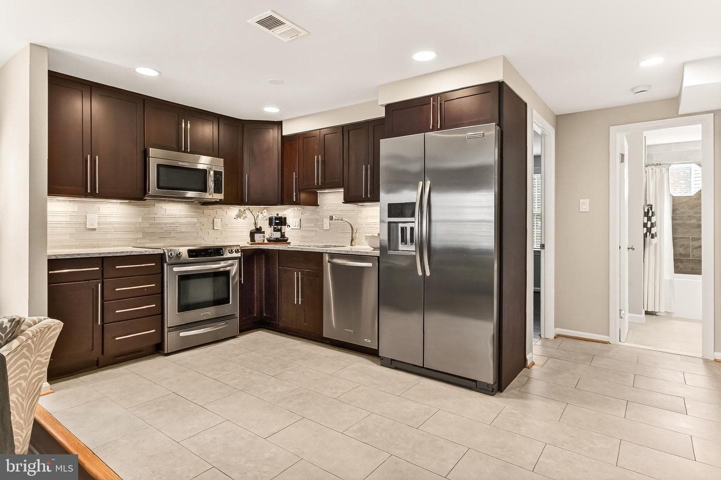 116 N Bedford Street #b photo 11