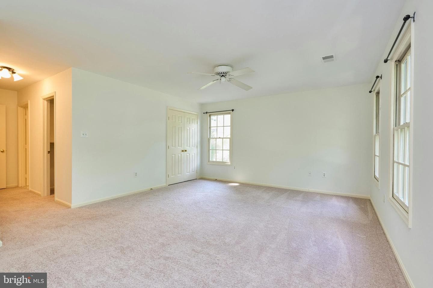 2904 N 4th Street N photo 43