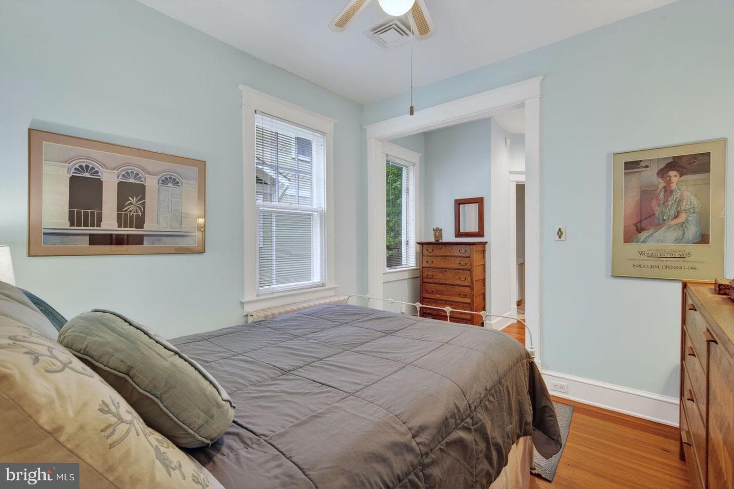 526 N Ivy Street photo 21