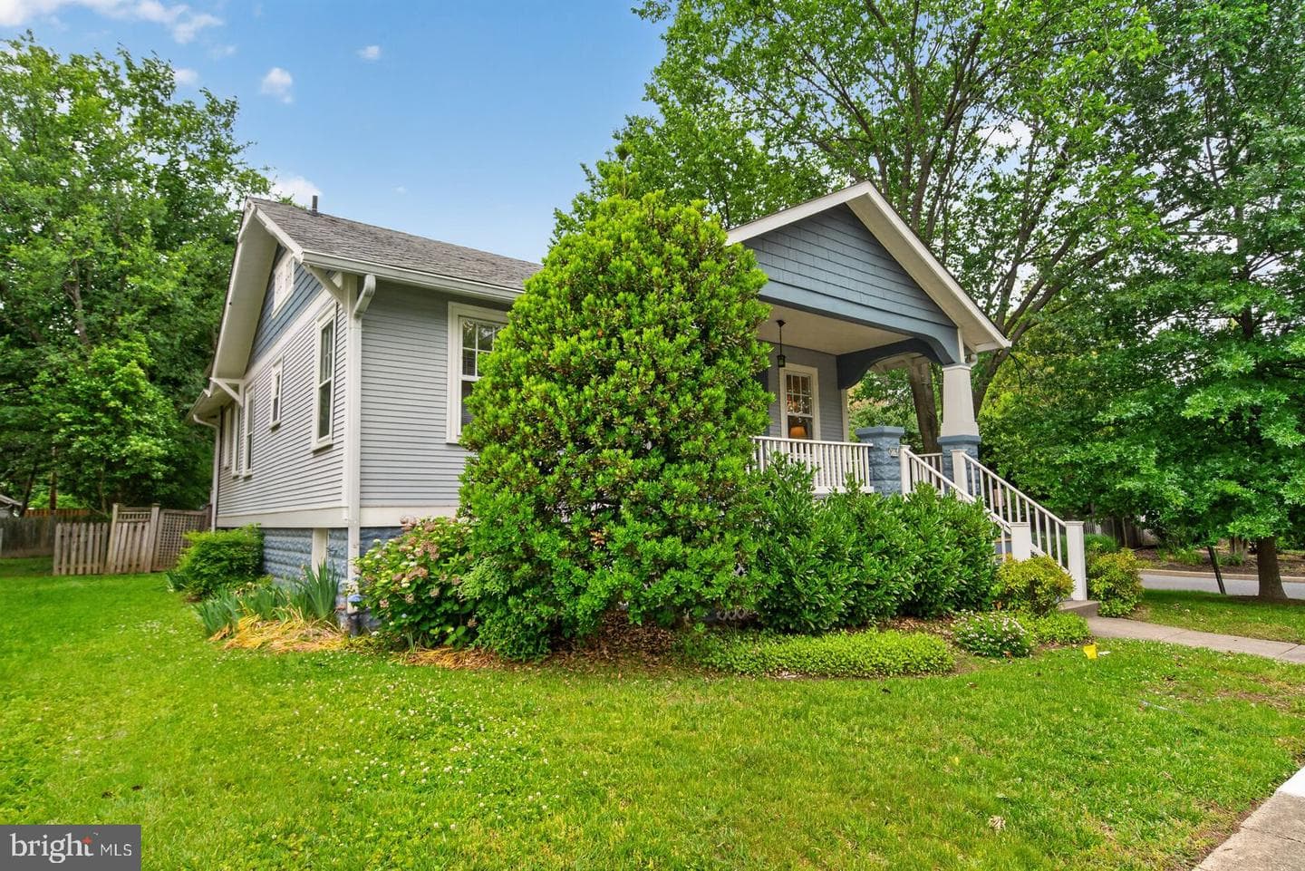 526 N Ivy Street photo 37