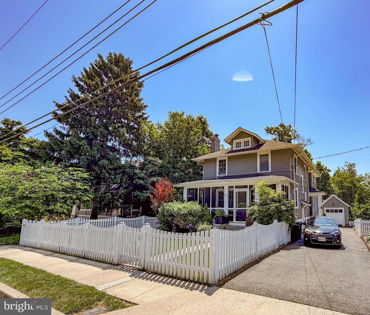2916 2nd Street N photo 3