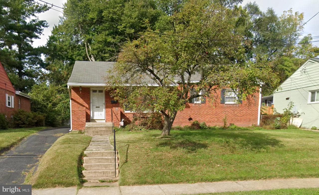 2620 N Sycamore Street photo 1