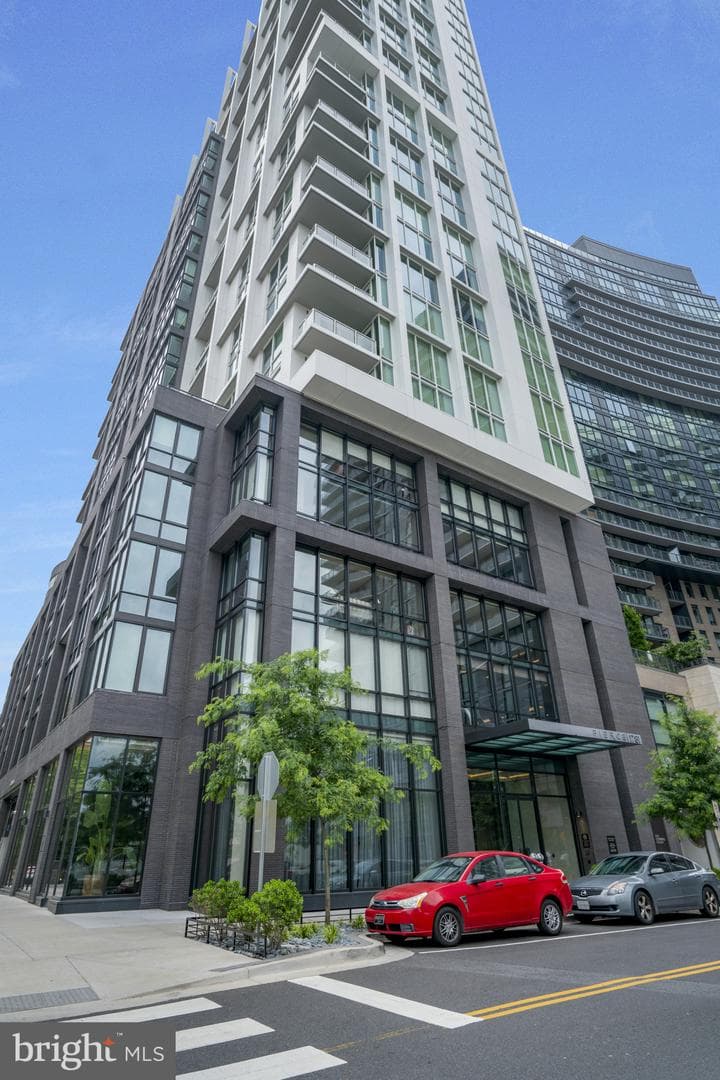 1781 Pierce Street N #406, Arlington