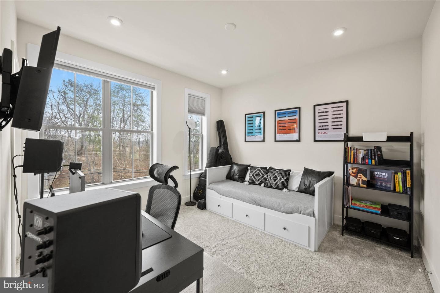 2236 S Glebe Road photo 11
