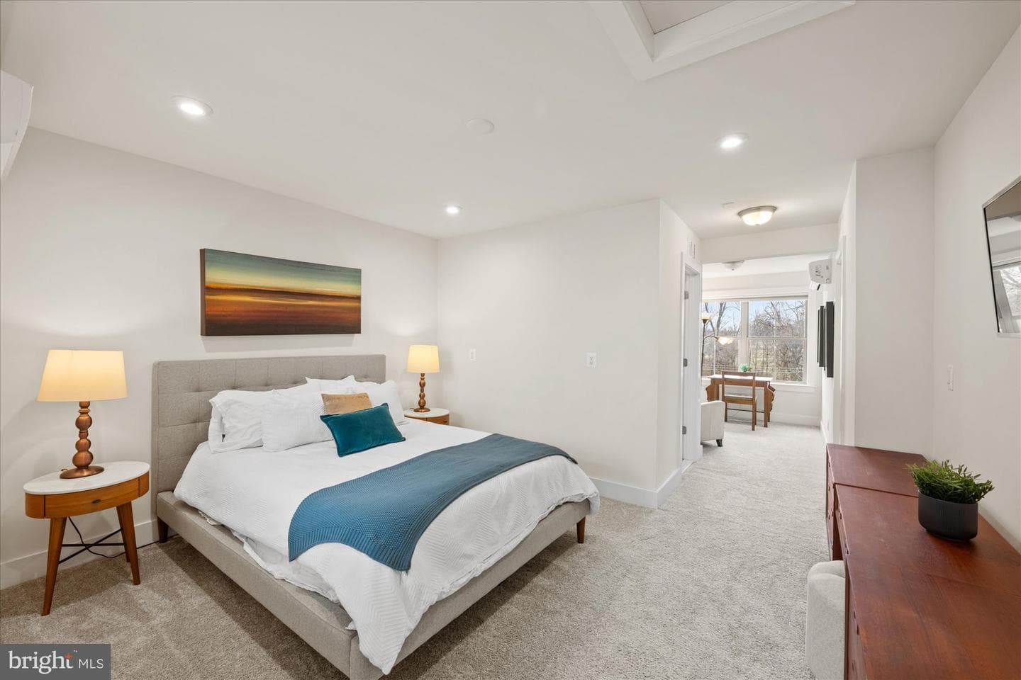 2236 S Glebe Road photo 12