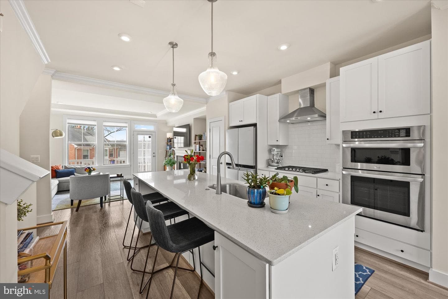 2236 S Glebe Road photo 6