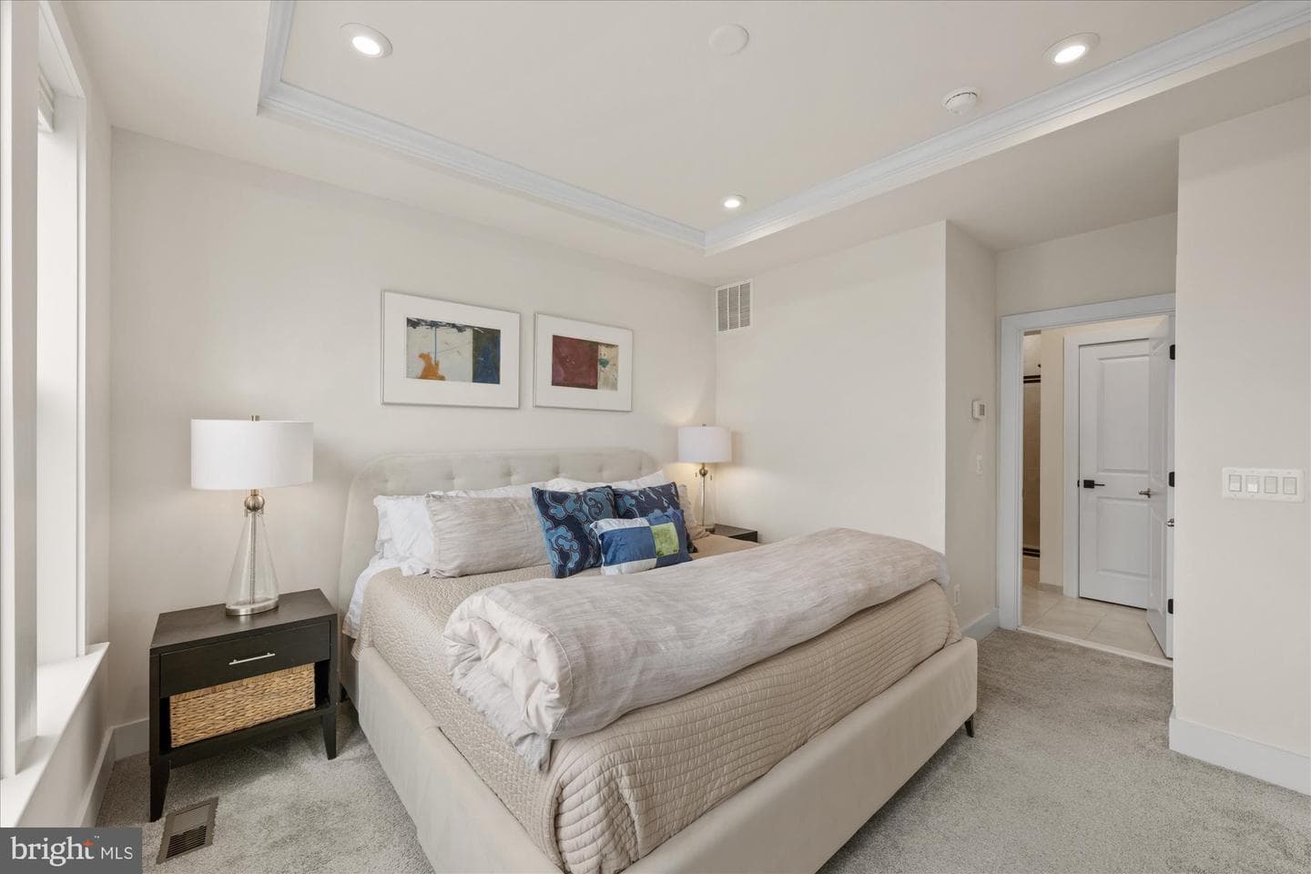 2236 S Glebe Road photo 9