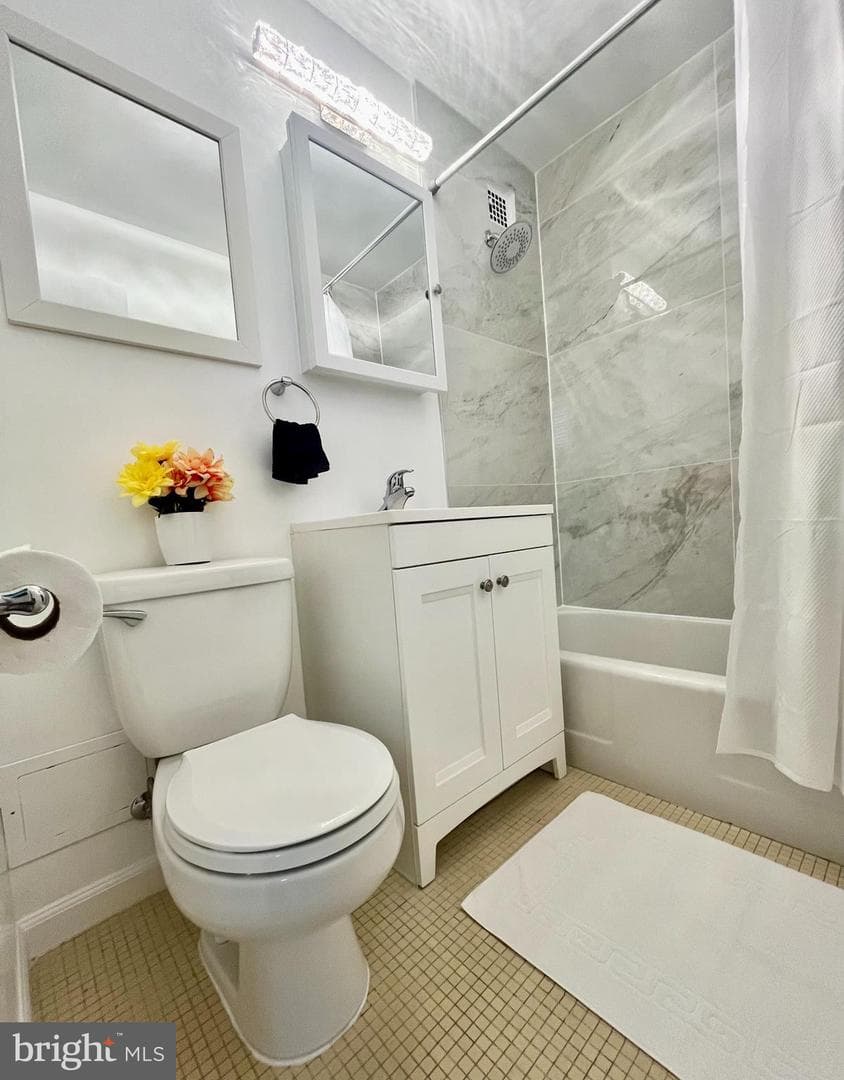1121 Arlington Boulevard #508 photo 17