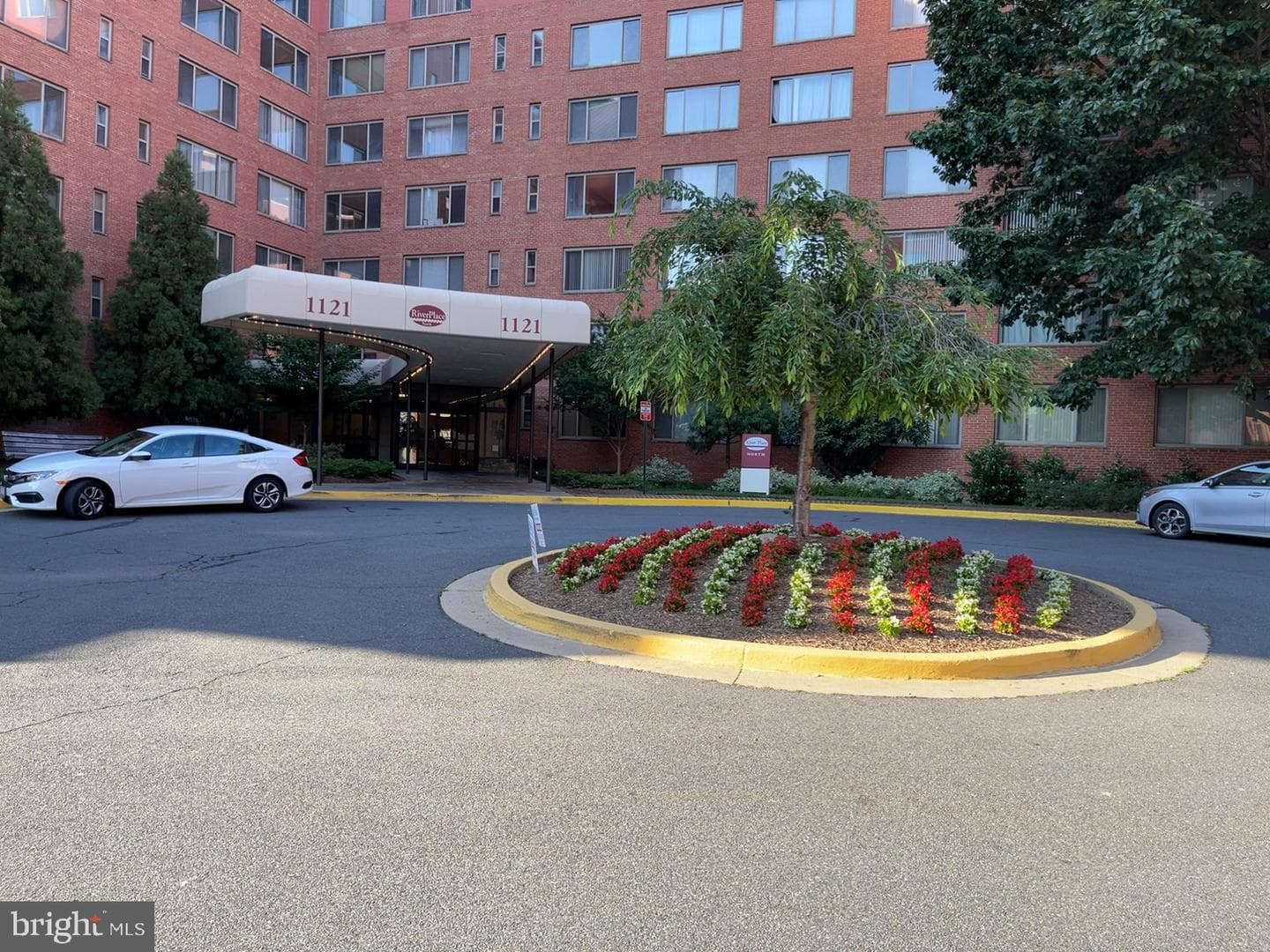 1121 Arlington Boulevard #508 photo 23