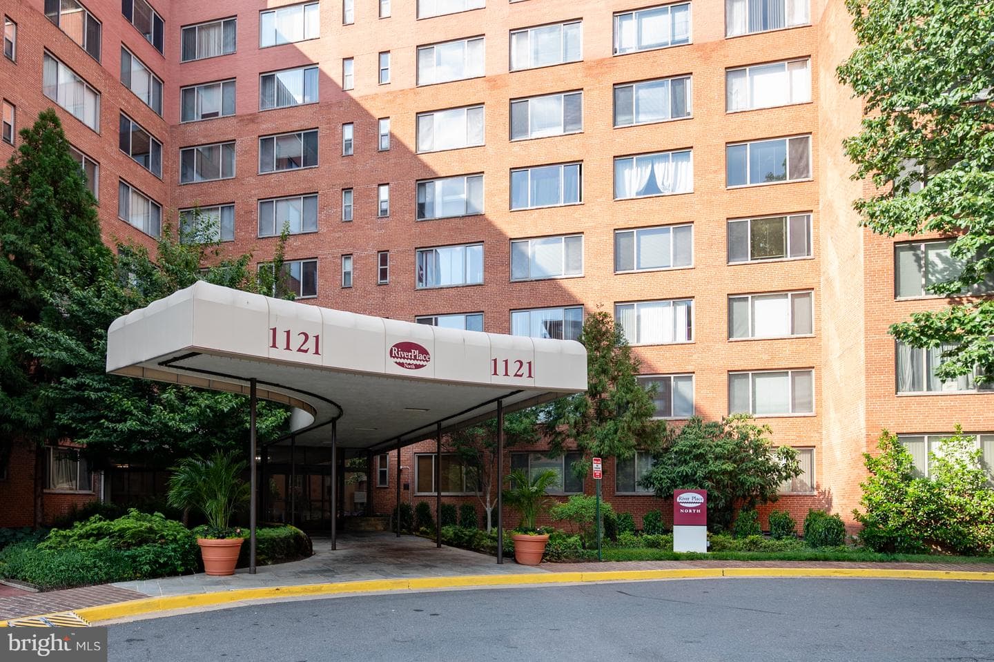 1121 Arlington Boulevard #520 photo 29