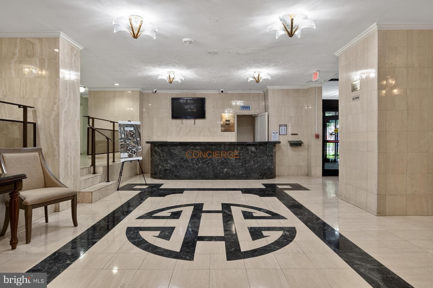 1121 Arlington Boulevard #520 photo 31