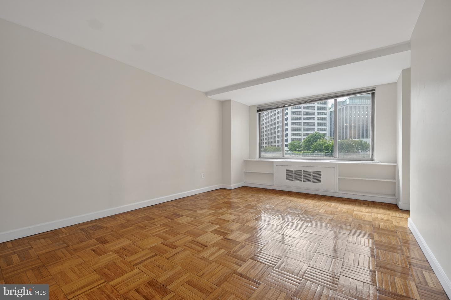 1121 Arlington Boulevard #520 photo 4