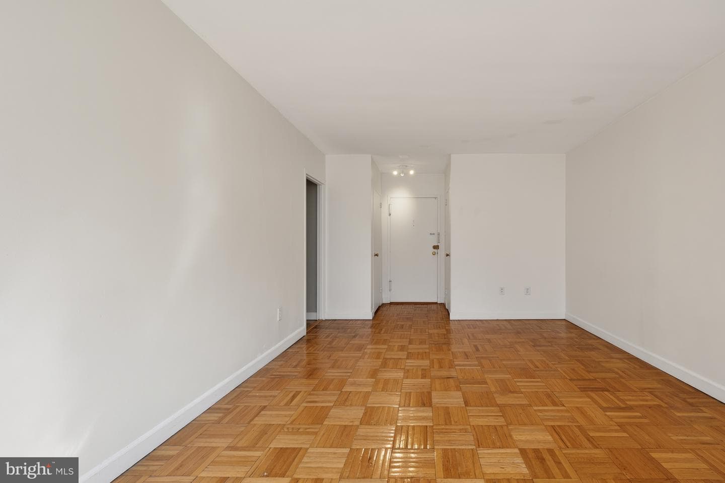 1121 Arlington Boulevard #520 photo 7