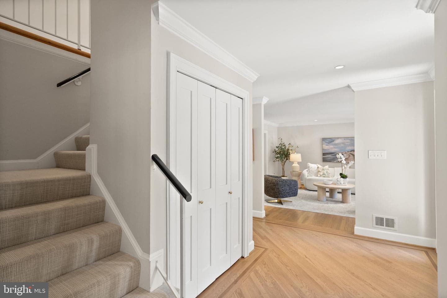 4136 Round Hill Road photo 5