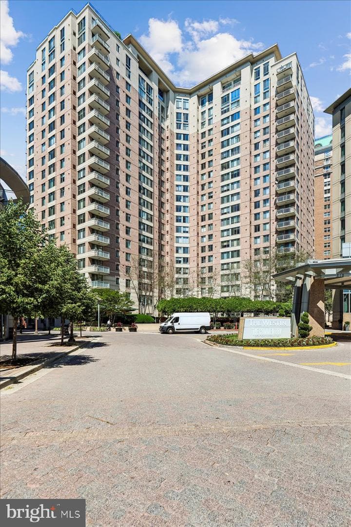 851 N Glebe Road #1003 photo 66