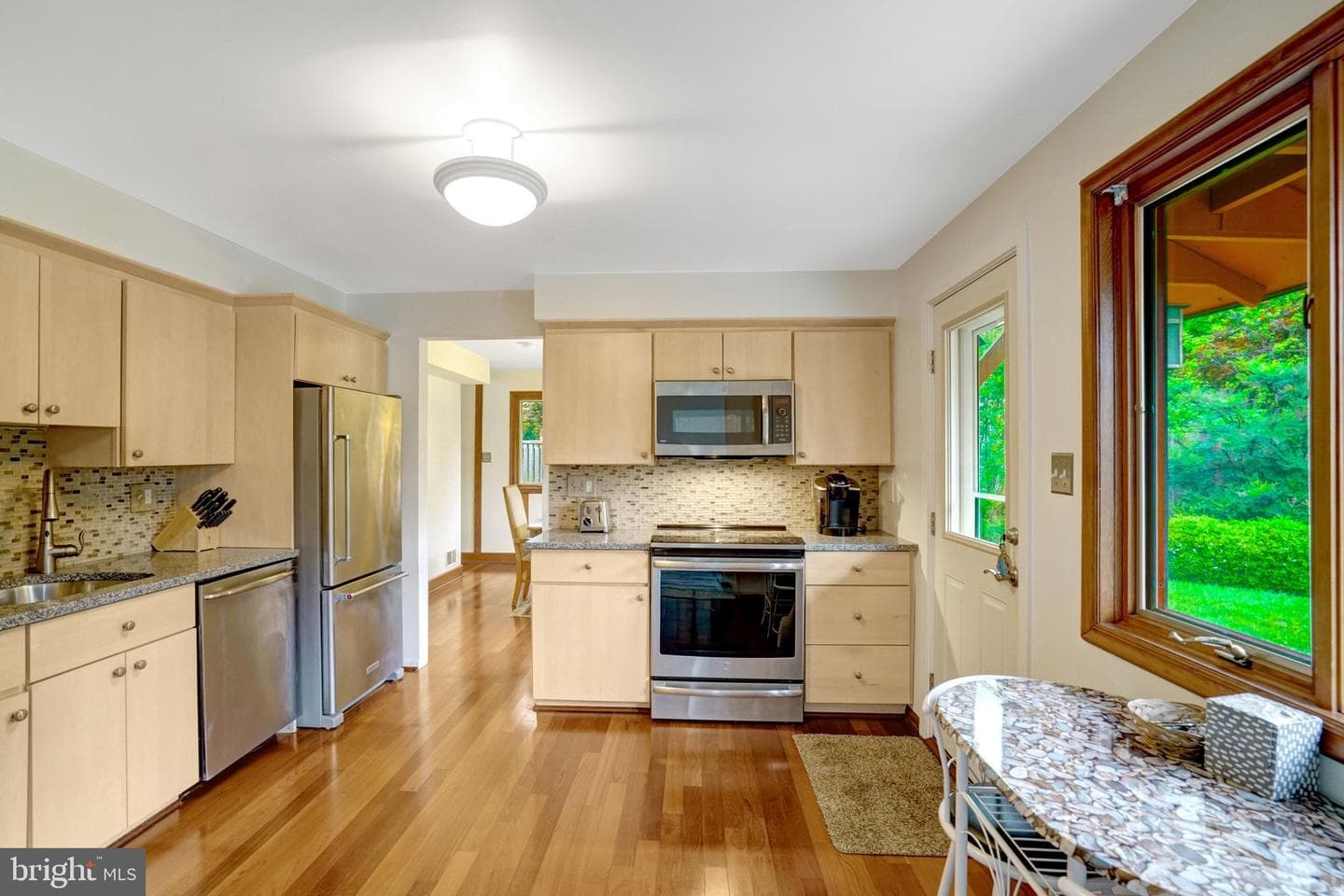 1111 N Rockingham Street photo 18