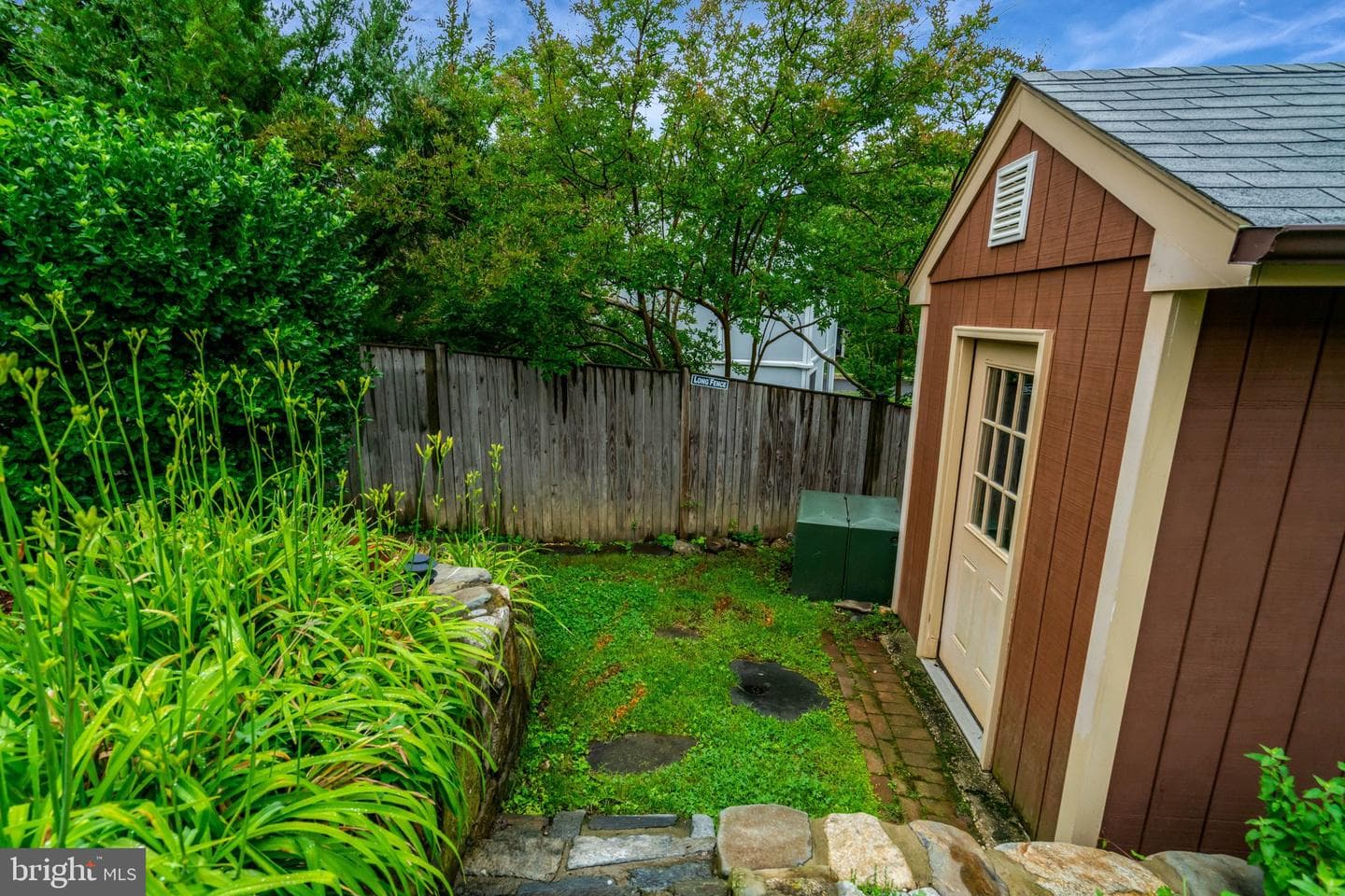 1111 N Rockingham Street photo 54