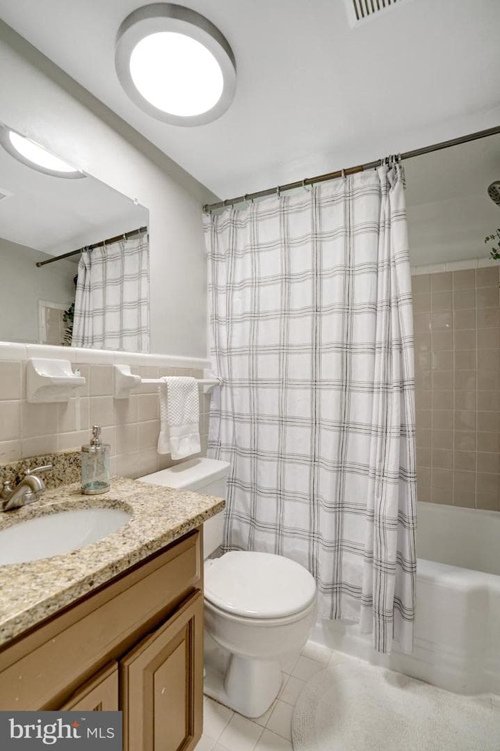 2107 N Scott Street #70 photo 25