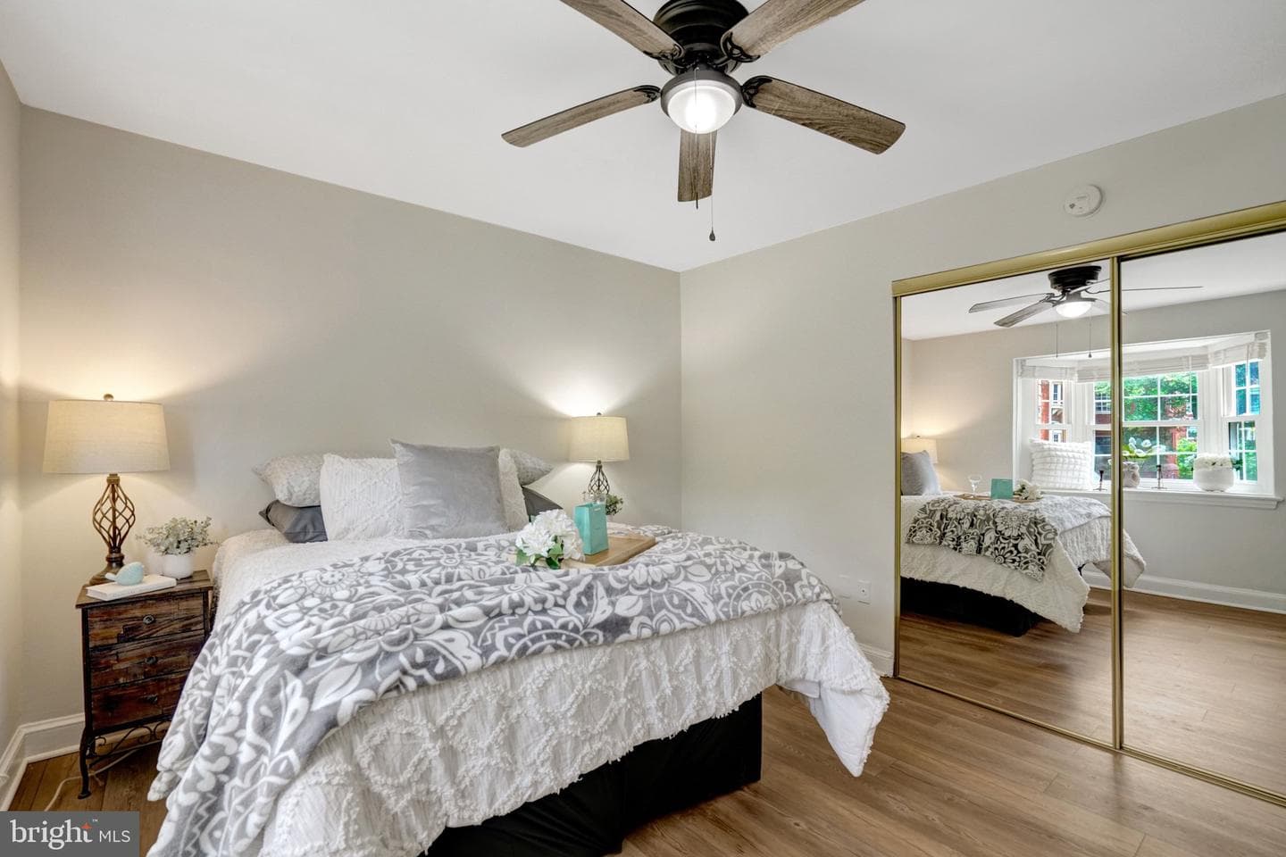 2107 N Scott Street #70 photo 28