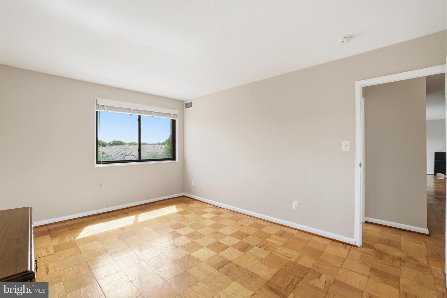 1931 N Cleveland Street #606 photo 10