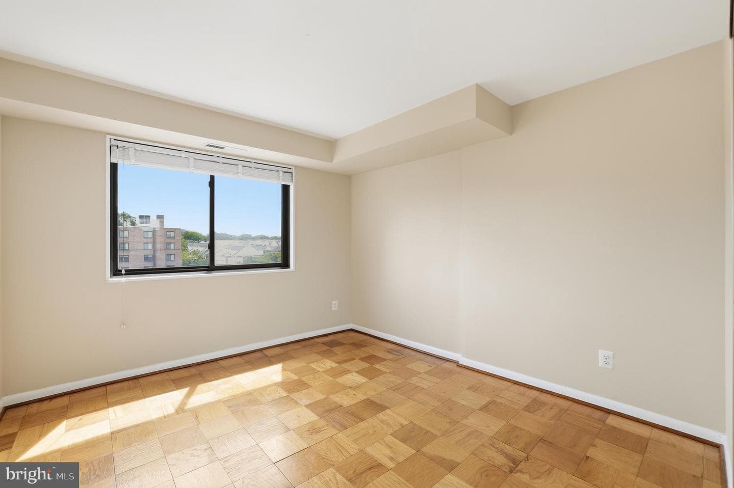 1931 N Cleveland Street #606 photo 11