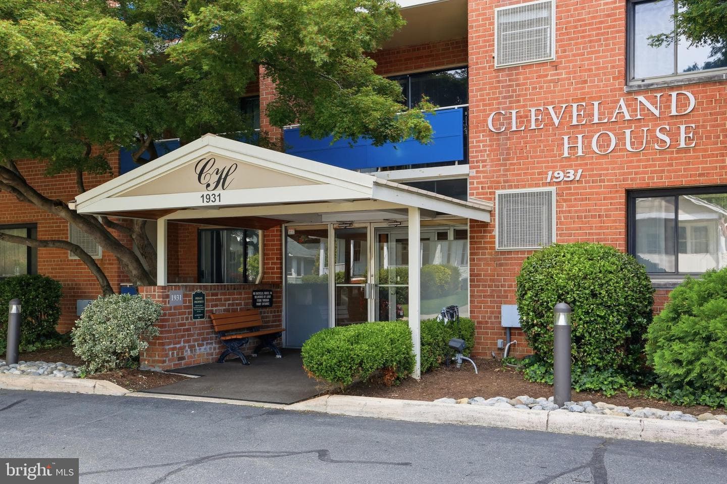 1931 N Cleveland Street #606, Arlington