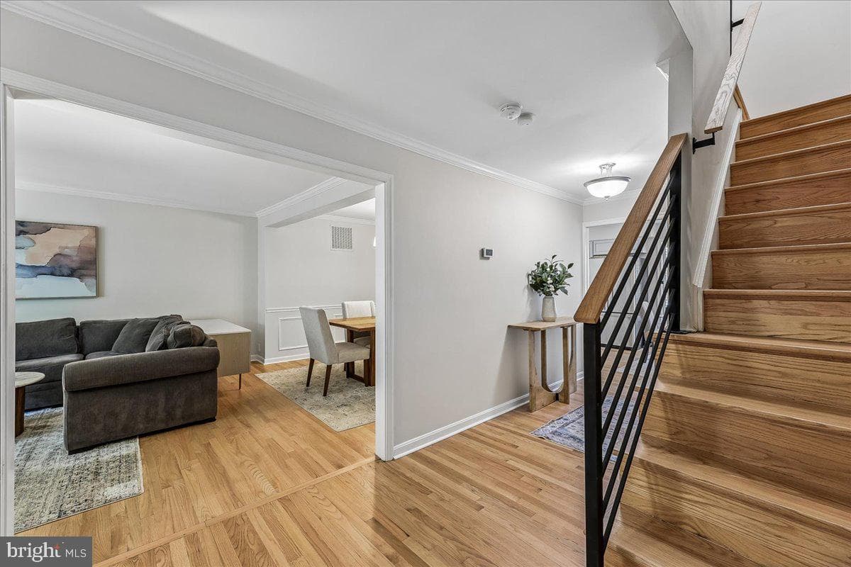 432 N Park Drive photo 5