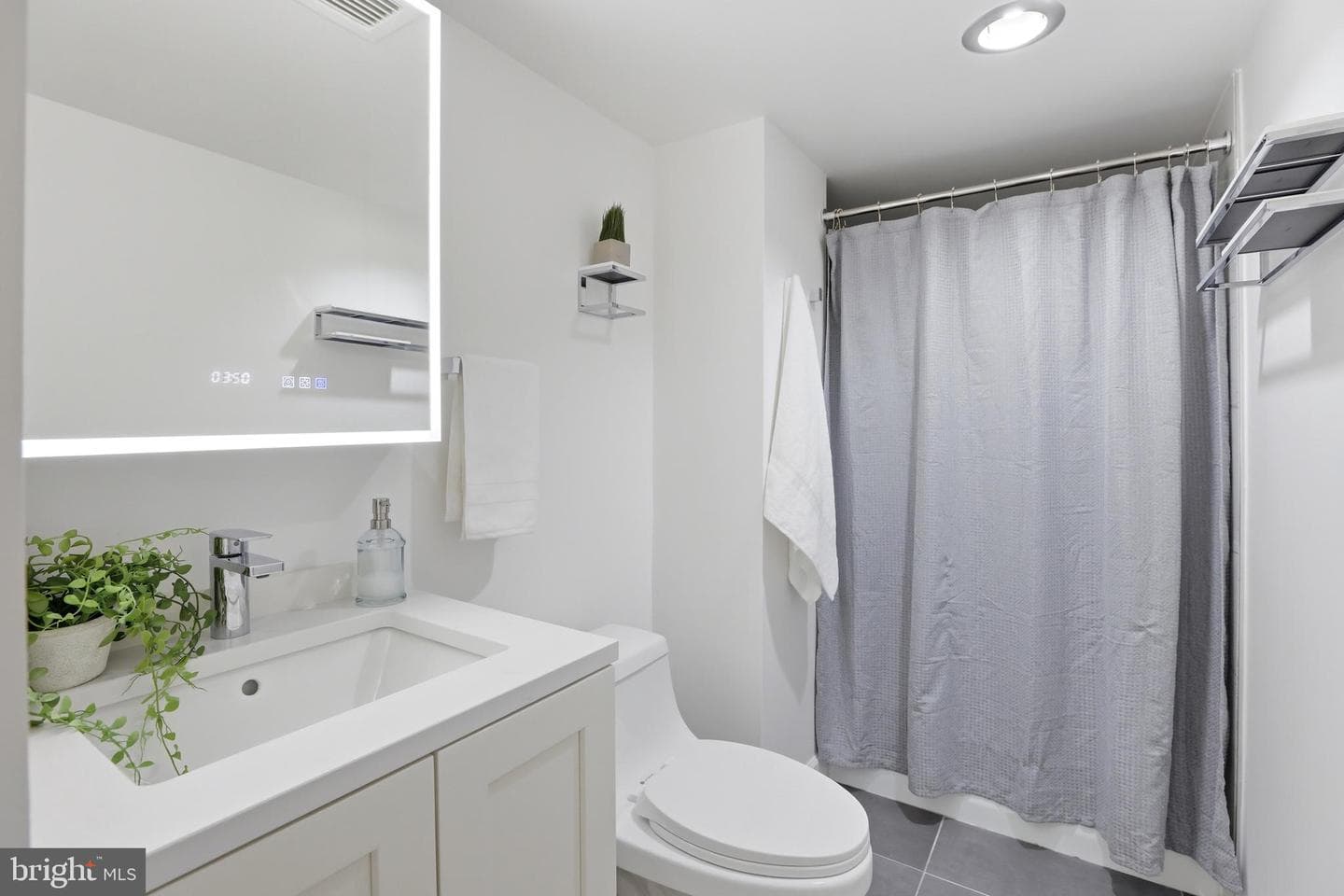 1101 S Arlington Ridge Road #710 photo 29