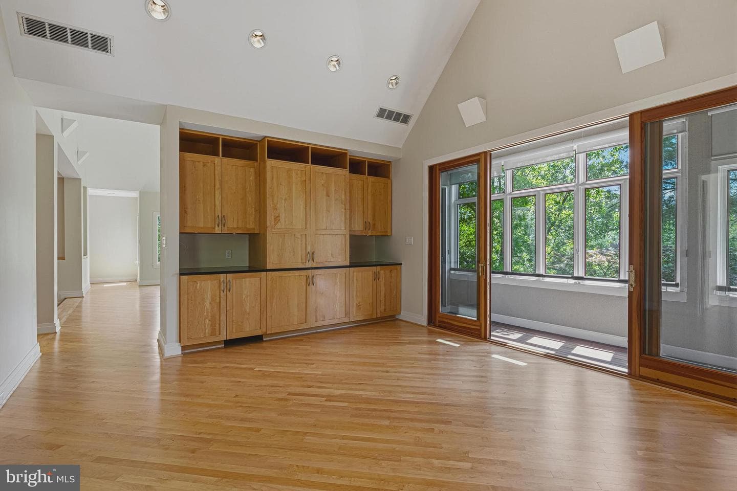 3190 N Woodrow Street photo 14