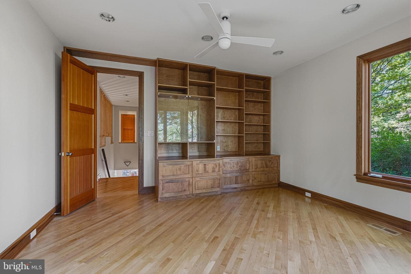 3190 N Woodrow Street photo 42