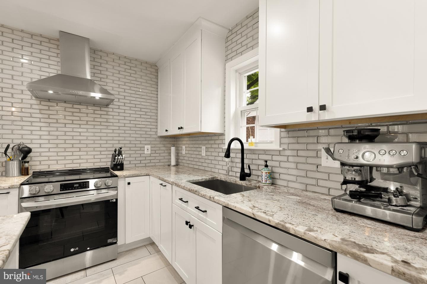 1407 N Inglewood Street photo 17