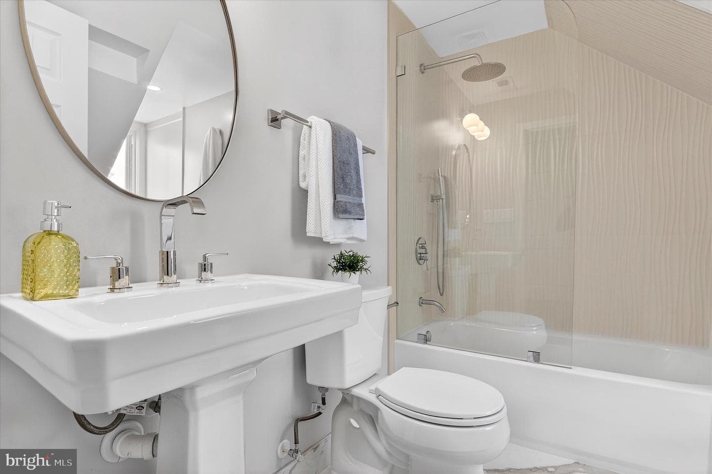 1607 N Glebe Road photo 28