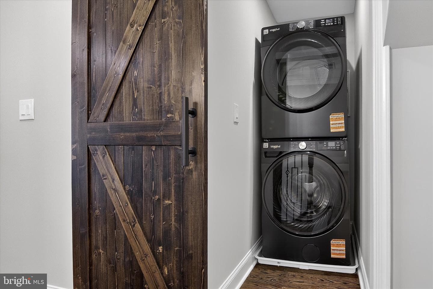 1607 N Glebe Road photo 30