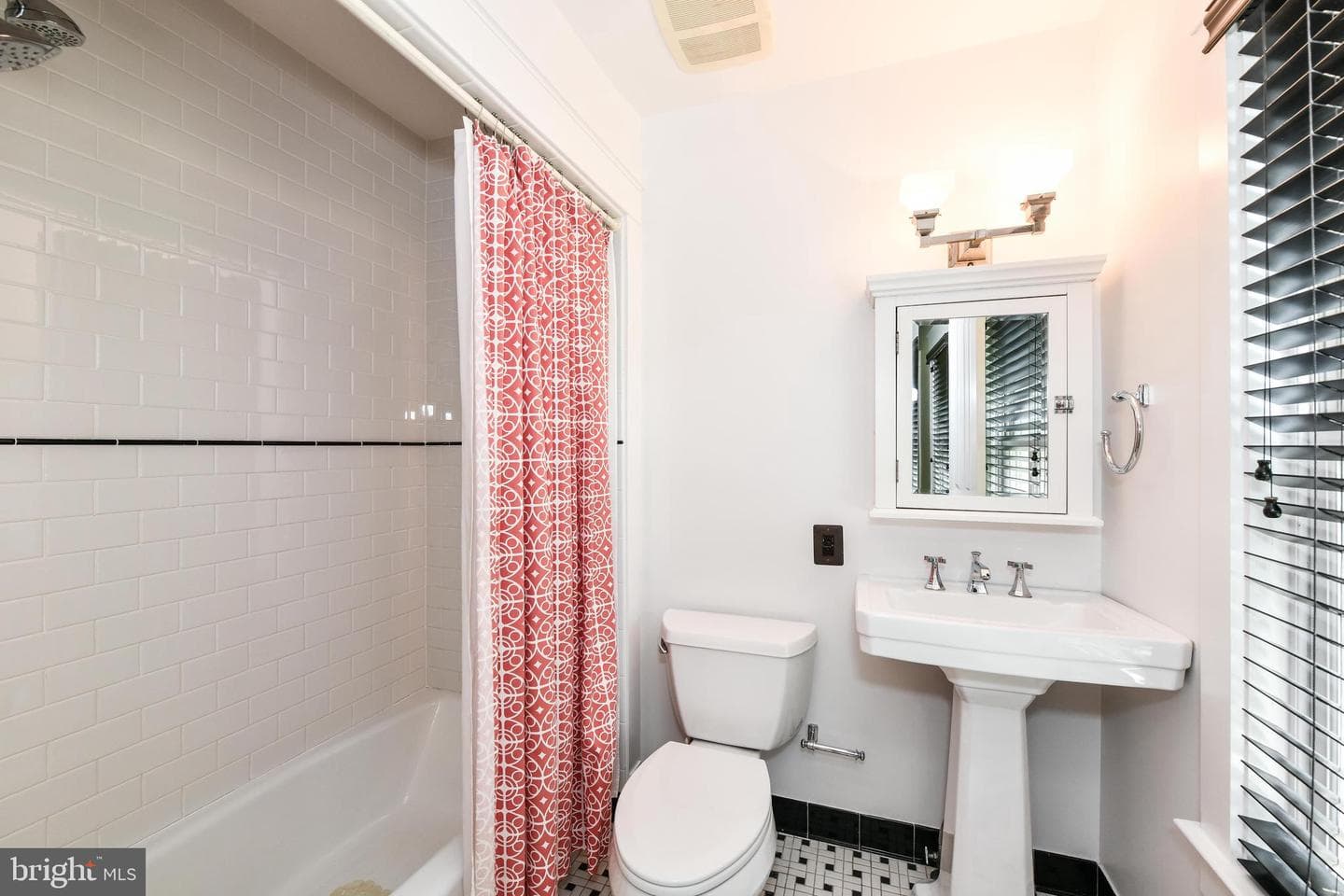 1812 N Randolph Street photo 28