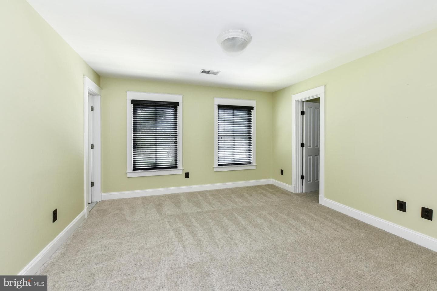1812 N Randolph Street photo 29