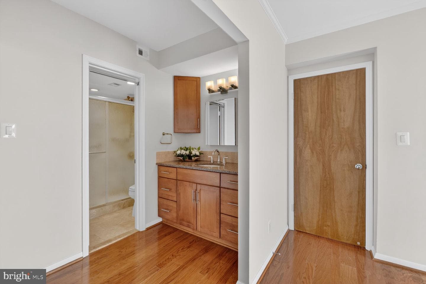 1016 S Wayne St # 910 photo 16