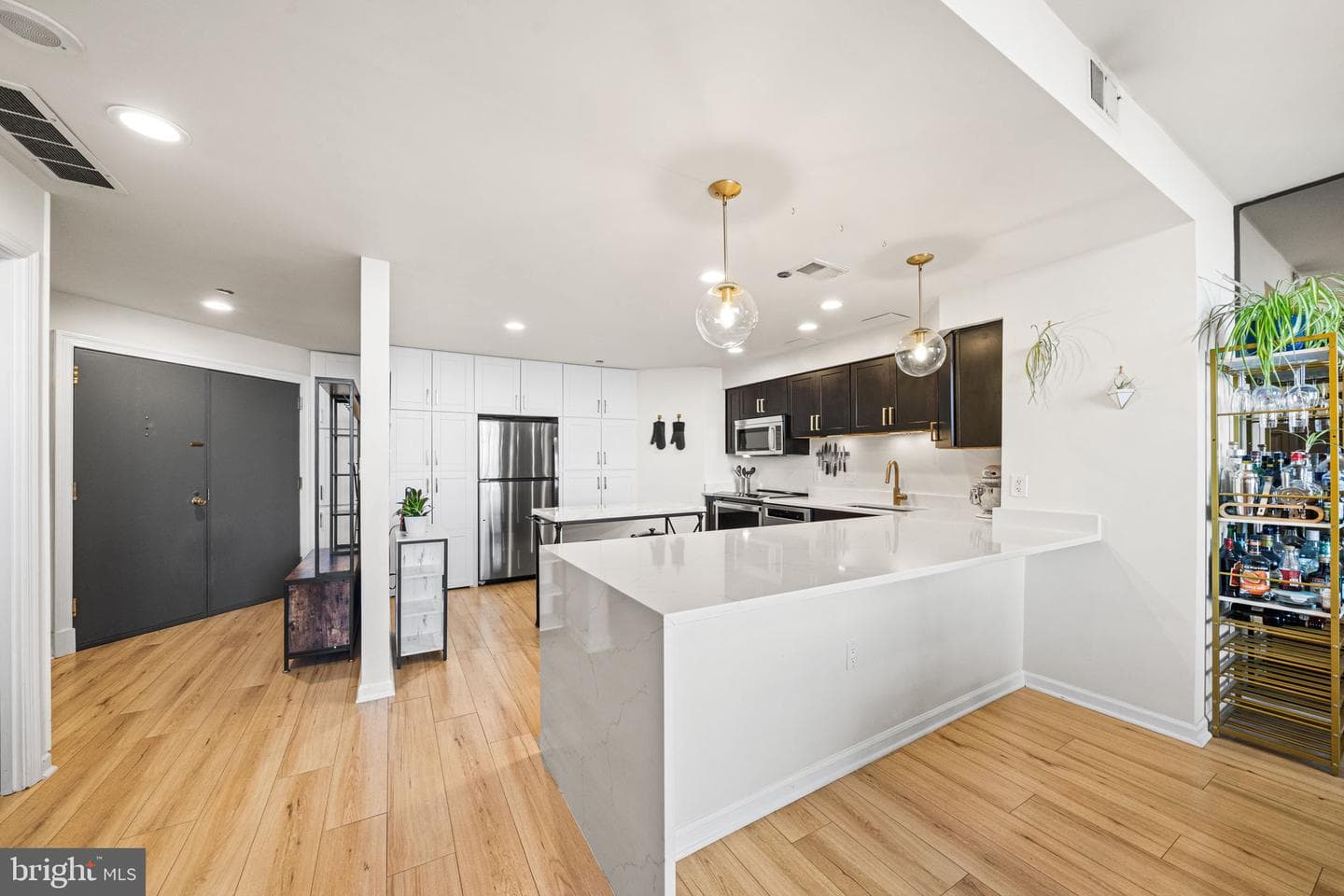 1301 N Courthouse Road #1807 photo 12