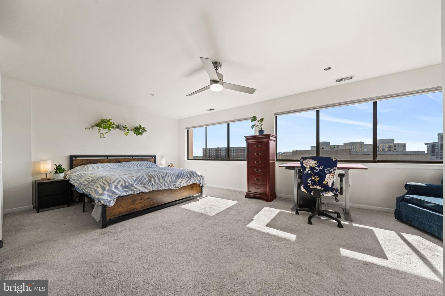 1301 N Courthouse Road #1807 photo 25
