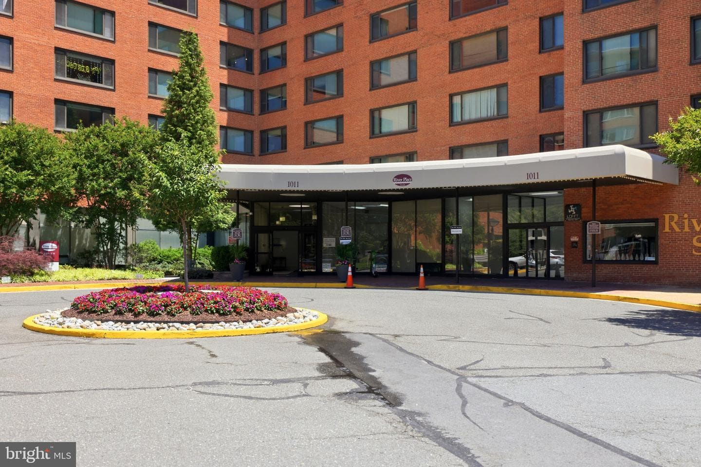 1011 Arlington Boulevard #501, Arlington