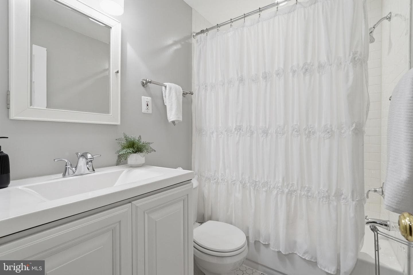 1309 N Lynnbrook Drive photo 36